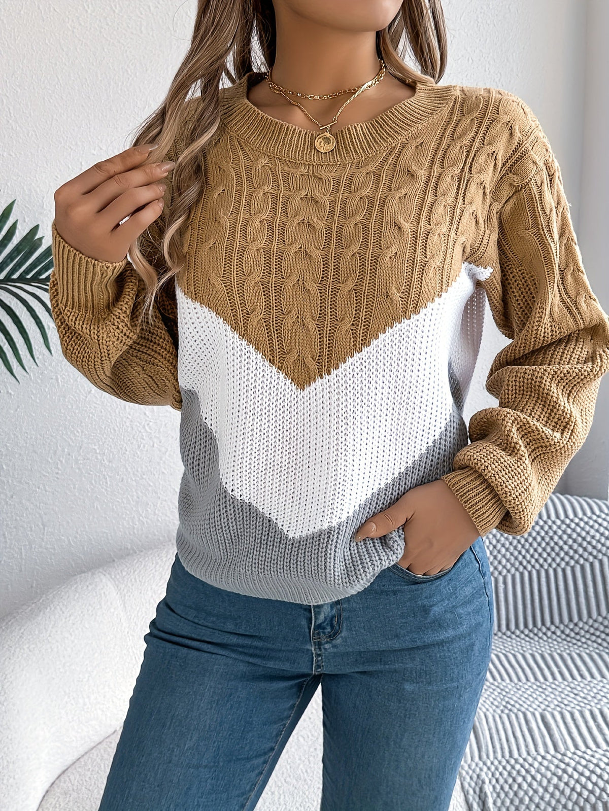 Blythe™ | Color-Block Round Neck Sweater